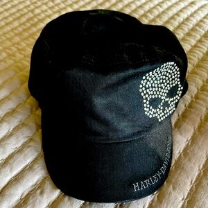 Women’s Harley-Davidson baseball cap with bling.